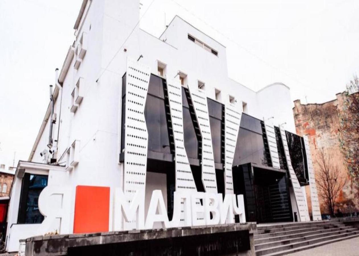 Mini Economy Apartments - Chornovola Avenue - 2 Minutes To The Opera House Lviv Ngoại thất bức ảnh